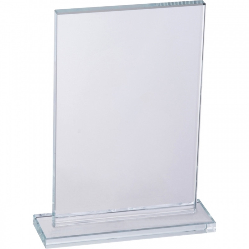 Szklane trofeum z grawerem – elegancka nagroda firmowa