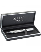 Długopis Mark Twain metalowy z karbonowym wykończeniem i logo